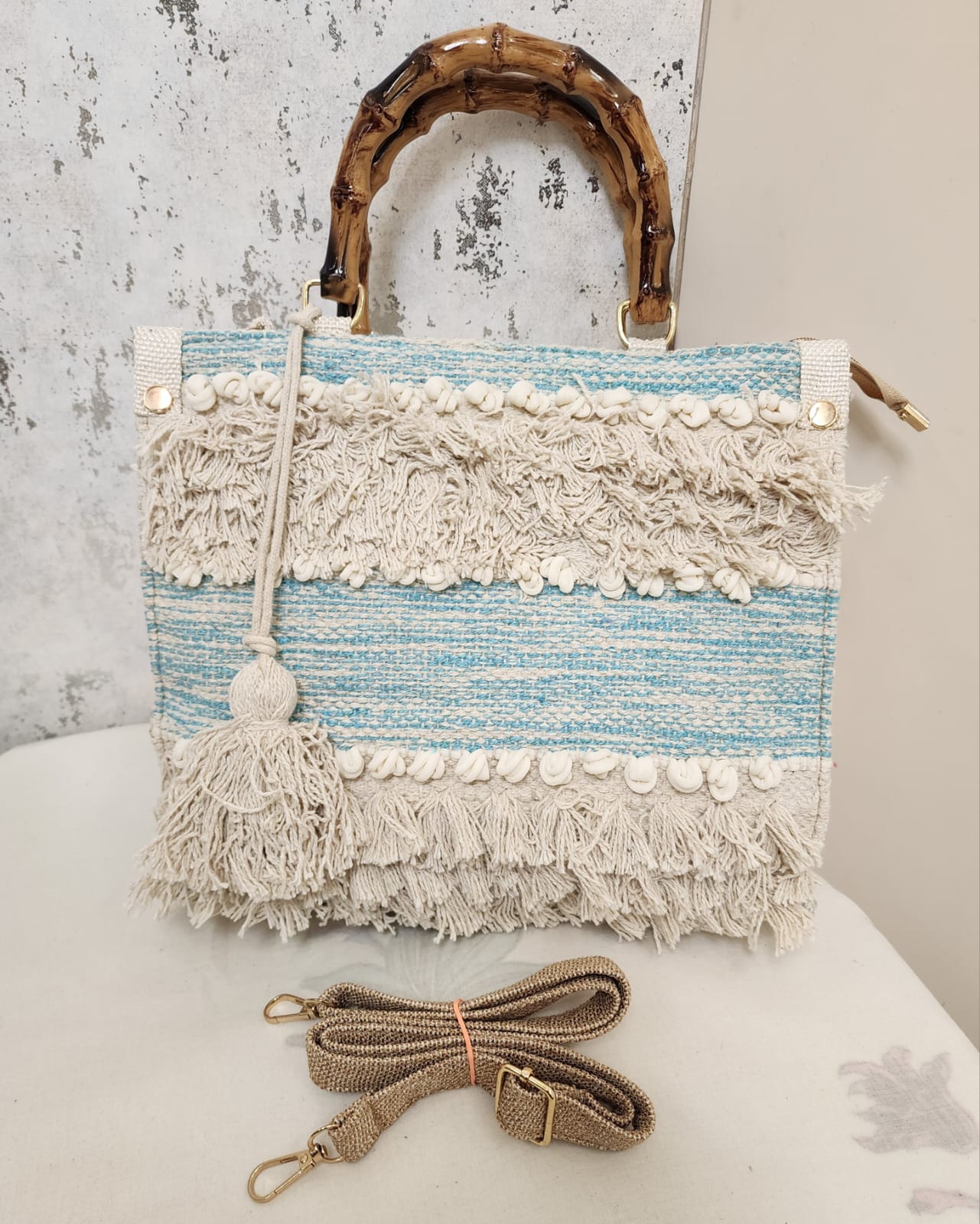 Macramé Wood Handle Tote Bag – Boho-Inspired Handcrafted Style with Single Partition