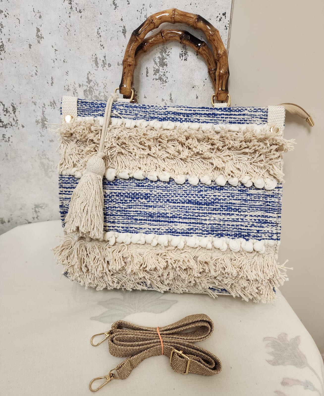 Macramé Wood Handle Tote Bag – Boho-Inspired Handcrafted Style with Single Partition