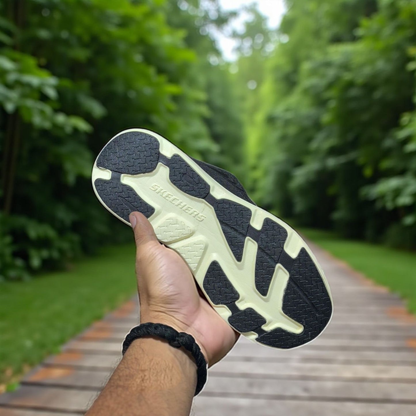 Lightweight Running Sneakers with Cushioned Sole and Breathable Mesh for Men and Women
