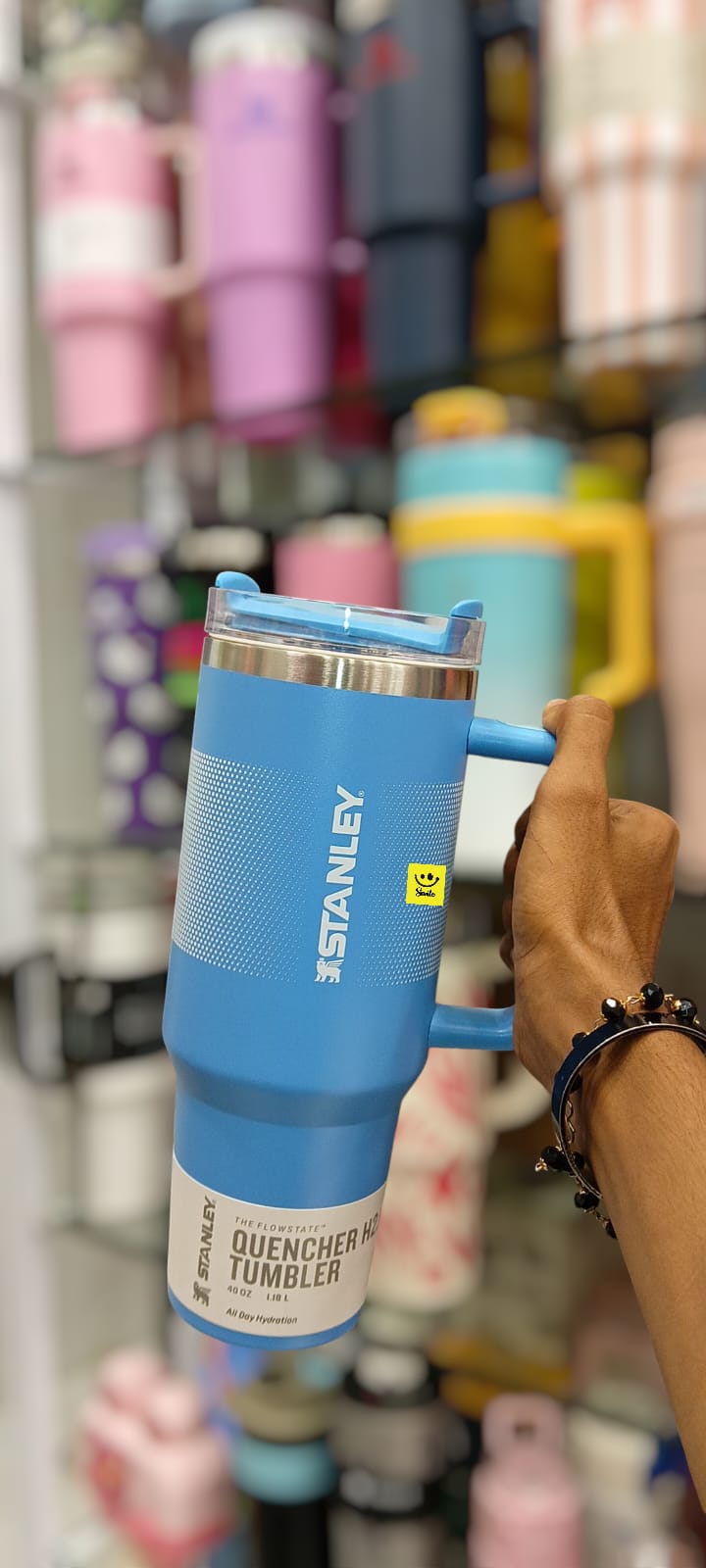 Stanley FlowState Quencher H2.0 Tumbler (40 oz / 1.18 L) in the Dot Pattern Edition