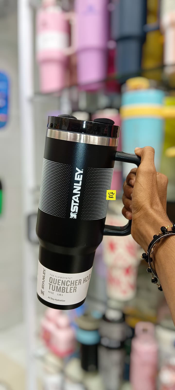 Stanley FlowState Quencher H2.0 Tumbler (40 oz / 1.18 L) in the Dot Pattern Edition
