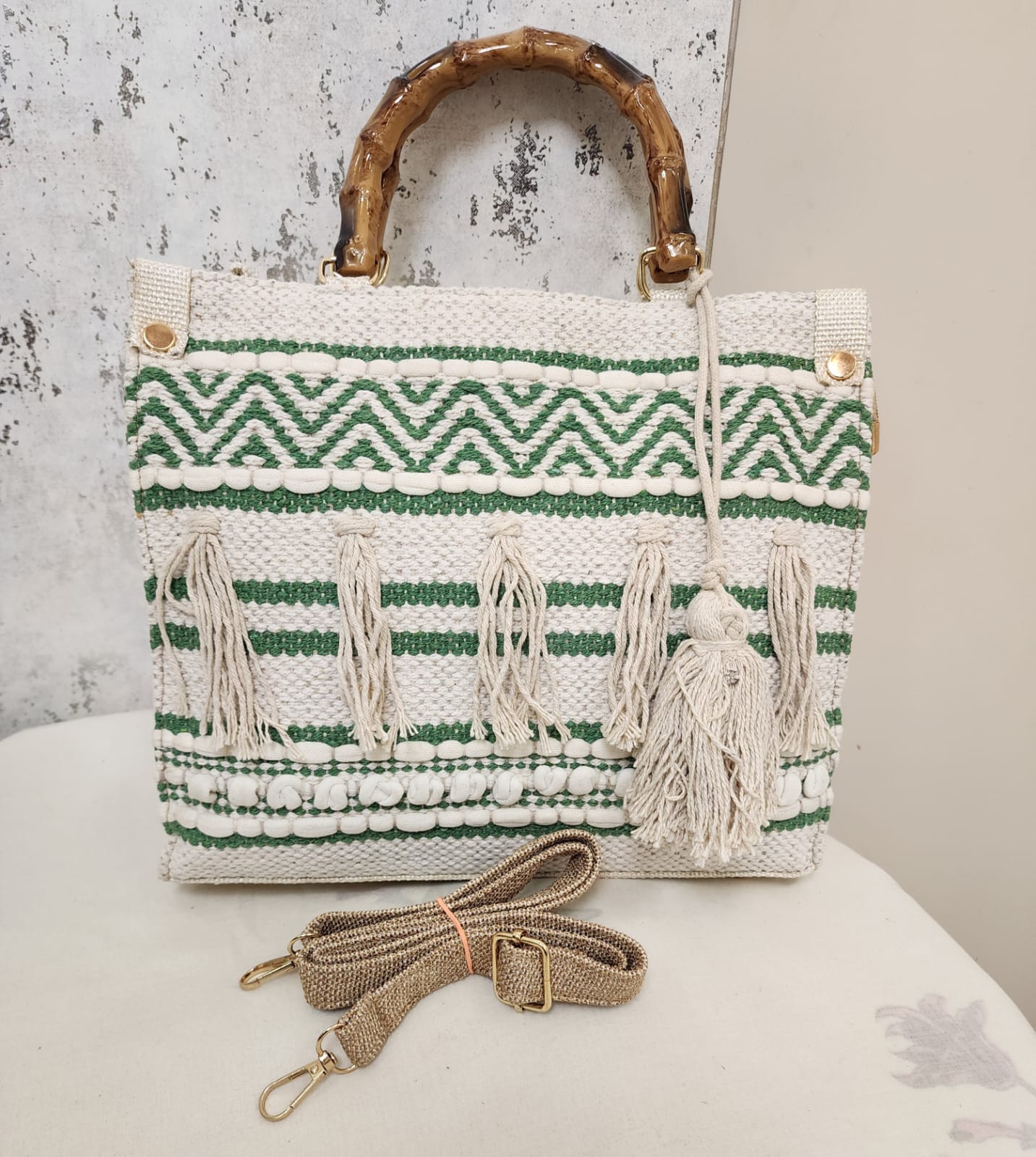 Macramé Wood Handle Tote Bag – Boho-Inspired Handcrafted Style with Single Partition
