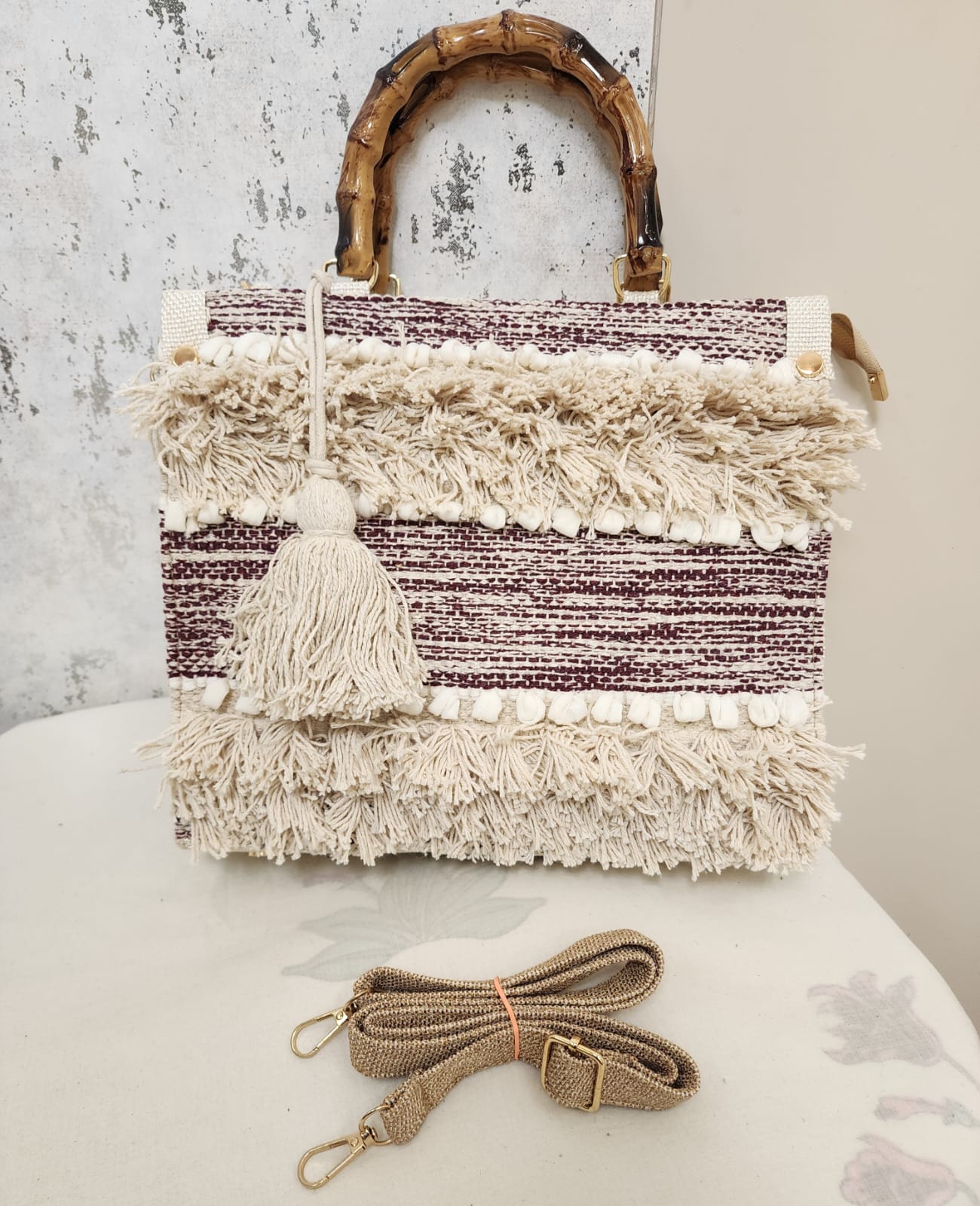 Macramé Wood Handle Tote Bag – Boho-Inspired Handcrafted Style with Single Partition