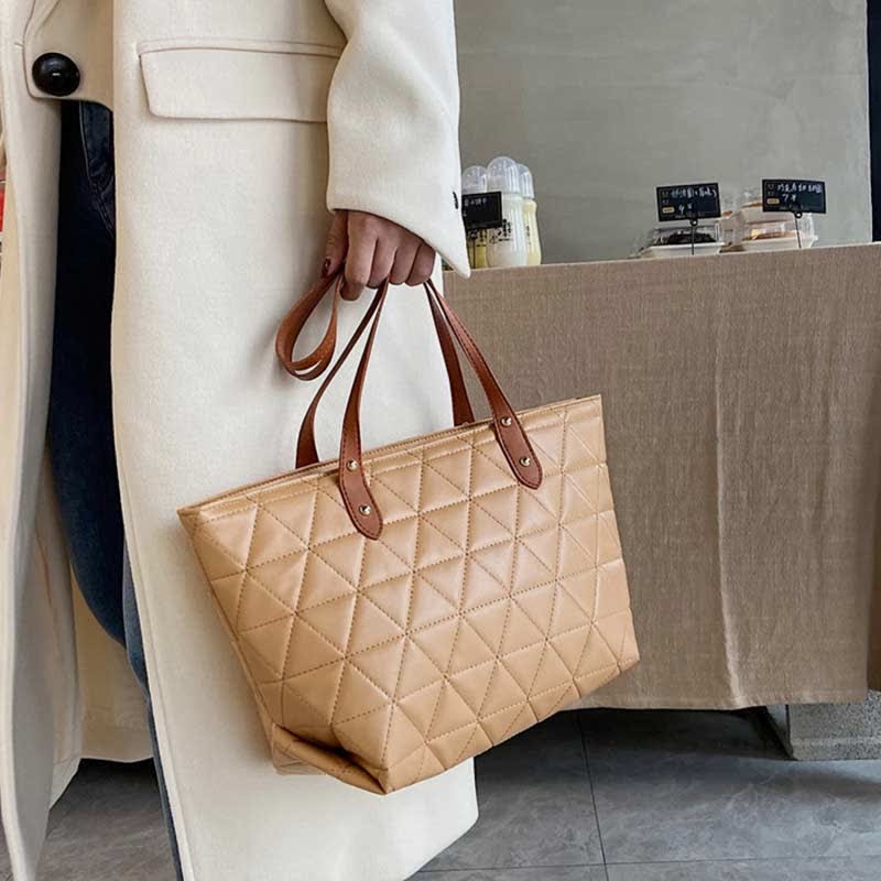 Quilted Tote Handbag for Women – Spacious and Stylish
