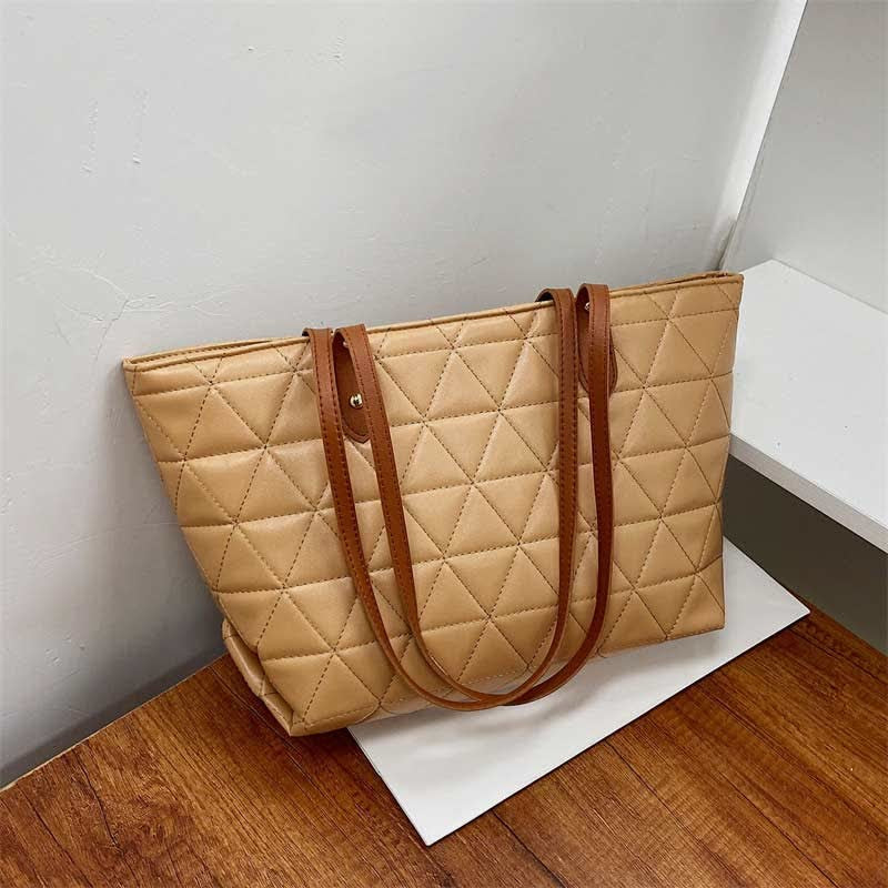 Quilted Tote Handbag for Women – Spacious and Stylish