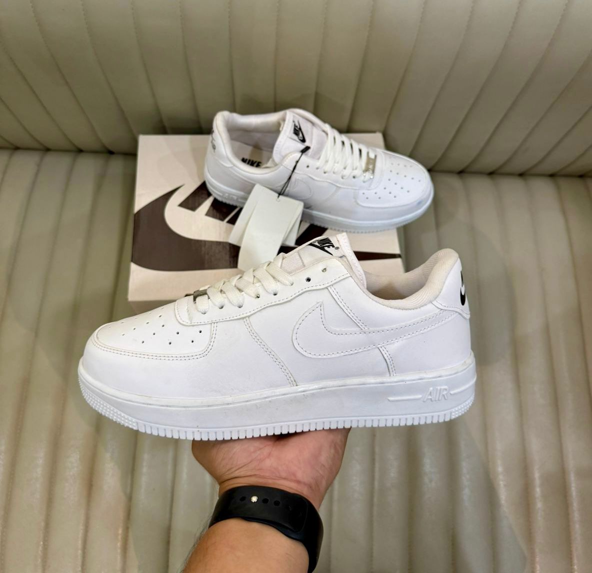 High Performance Gym and Running Shoes with Lightweight Build