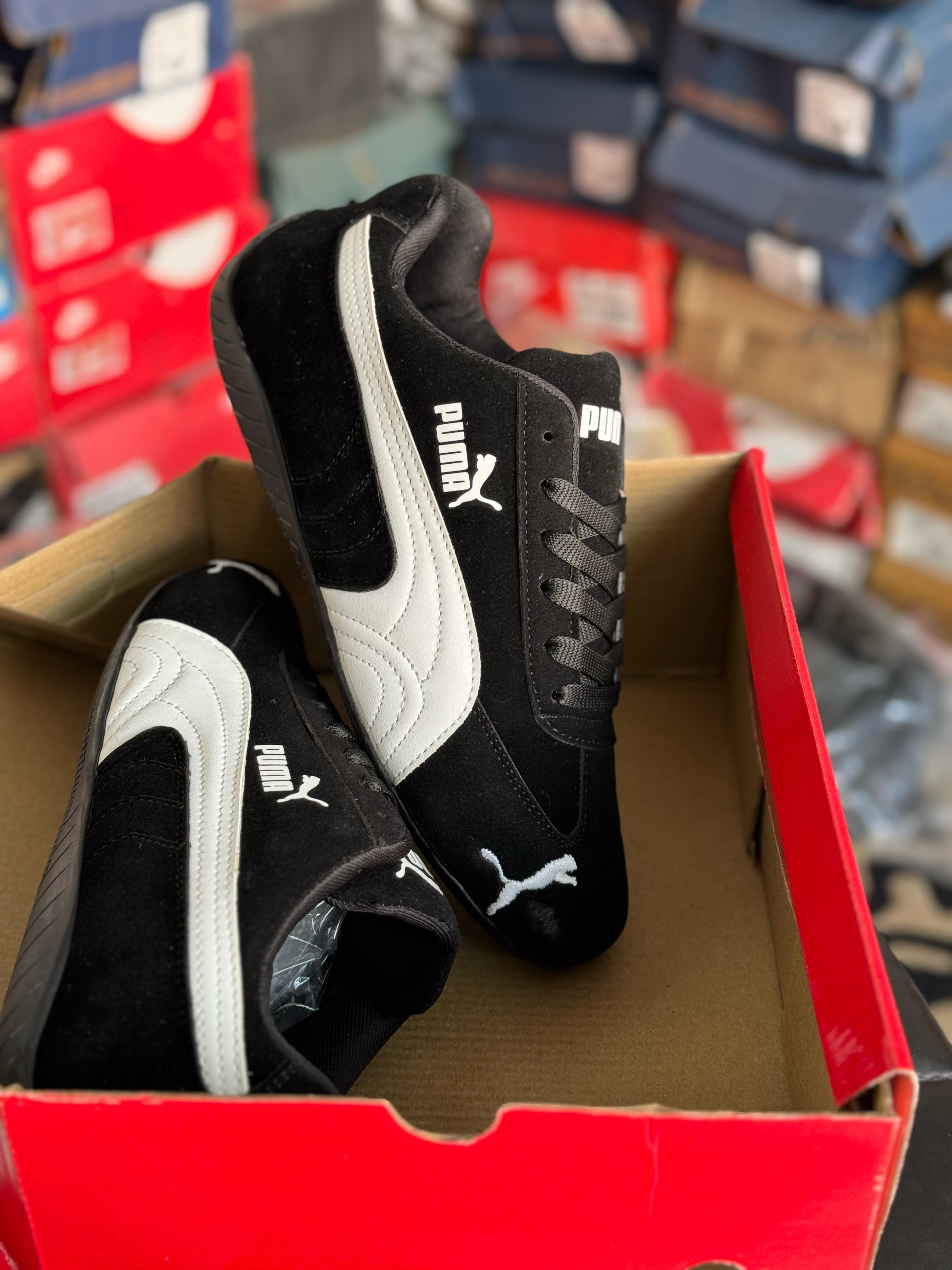 Casual Low-Top Sneakers for Women & Men with Lace-Up Closure and Durable Sole