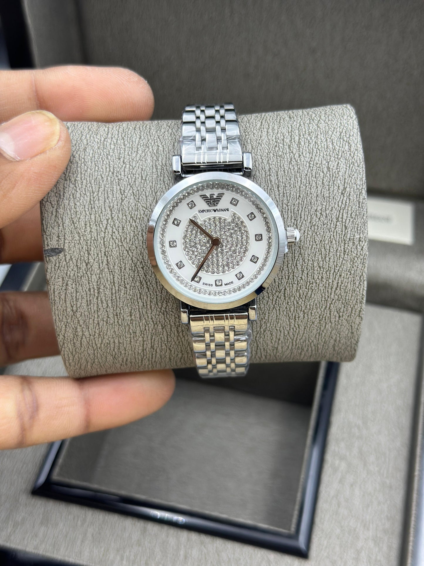 Armani  Ladies Quartz Wristwatch with Roman Dial & Crystal Detailing – Premium Analog Watch