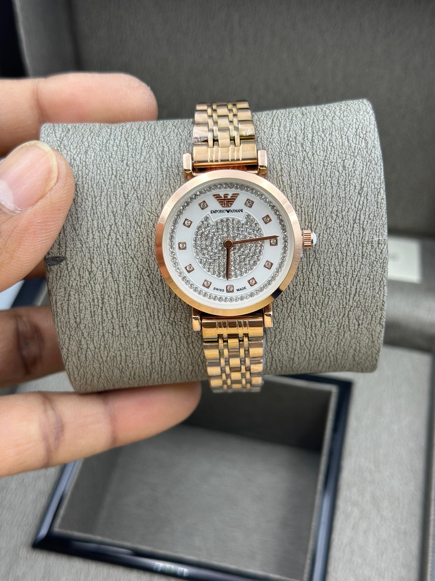 Armani  Ladies Quartz Wristwatch with Roman Dial & Crystal Detailing – Premium Analog Watch