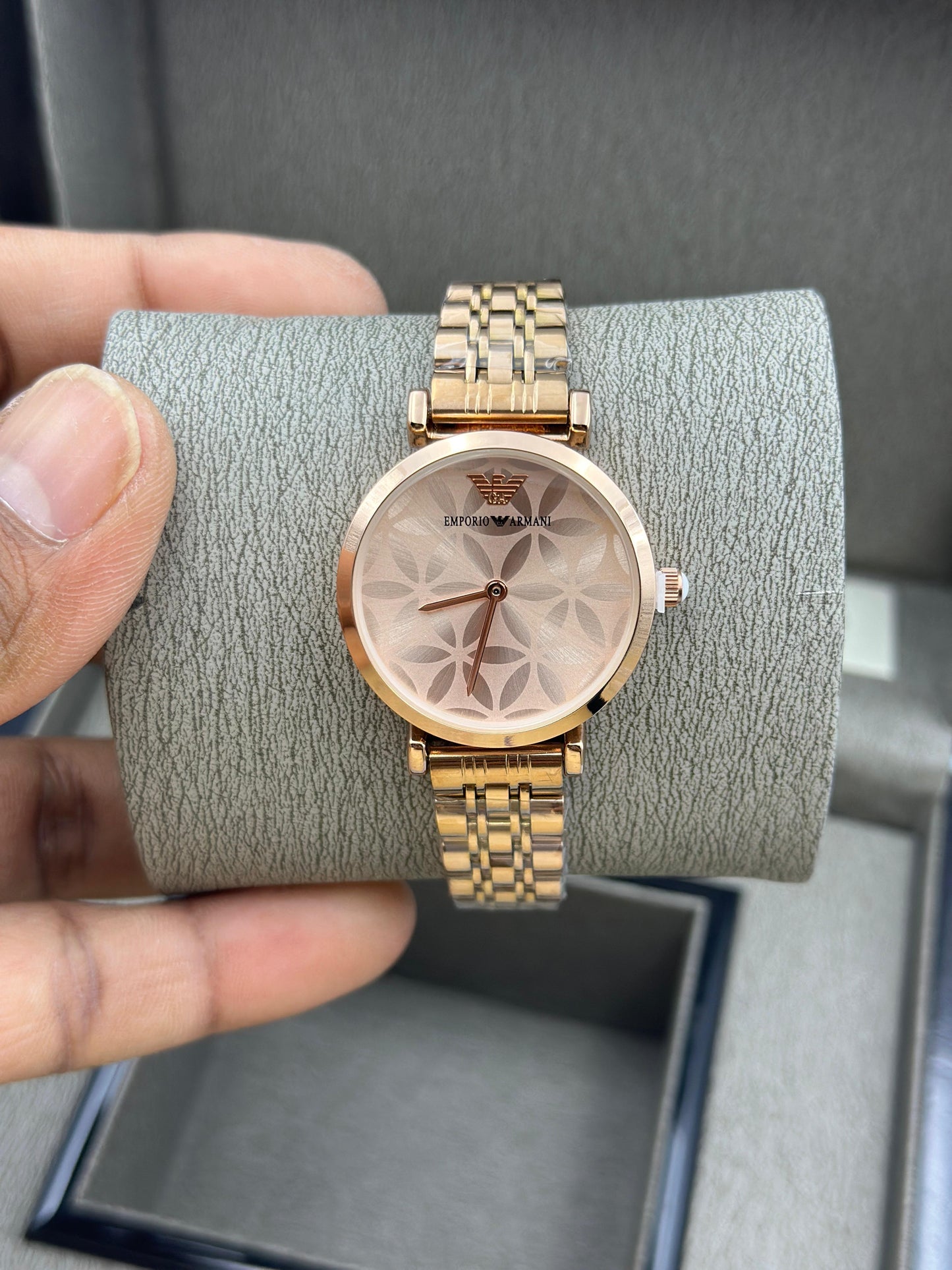 Armani  Ladies Quartz Wristwatch with Roman Dial & Crystal Detailing – Premium Analog Watch