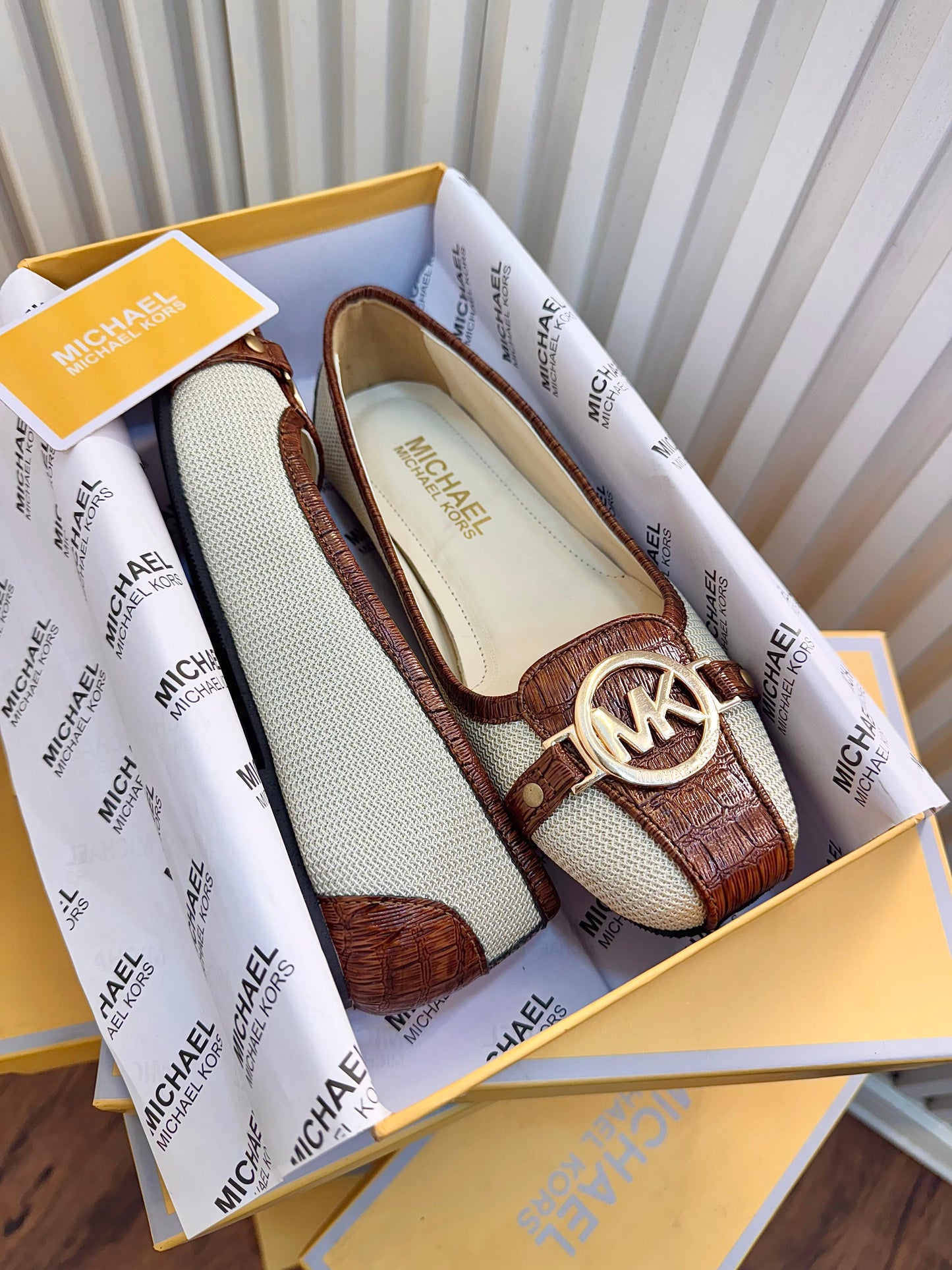 Michael Kors Fulton Flat | Premium Imported Collection