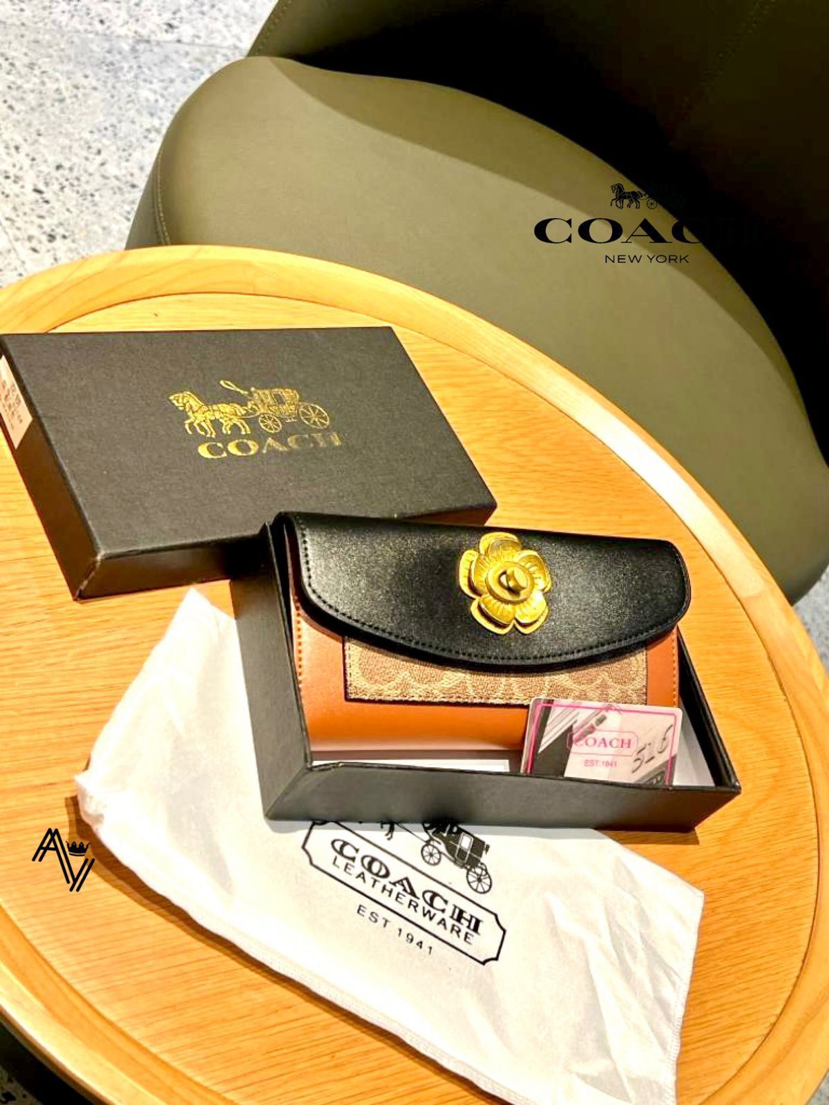 Coach Camellia Flower Card Wallet | Imported Premium Quality | With Dust Bag, Box & Authenticity Card