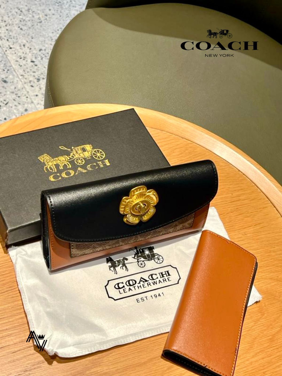 Coach Camellia Flower Card Wallet | Imported Premium Quality | With Dust Bag, Box & Authenticity Card