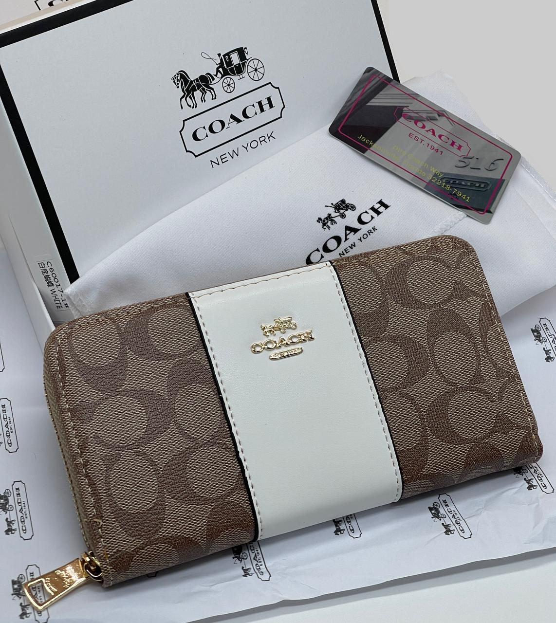 White Premium Coach-Style Women’s Long Wallet Coach wallet with logo on a branded box