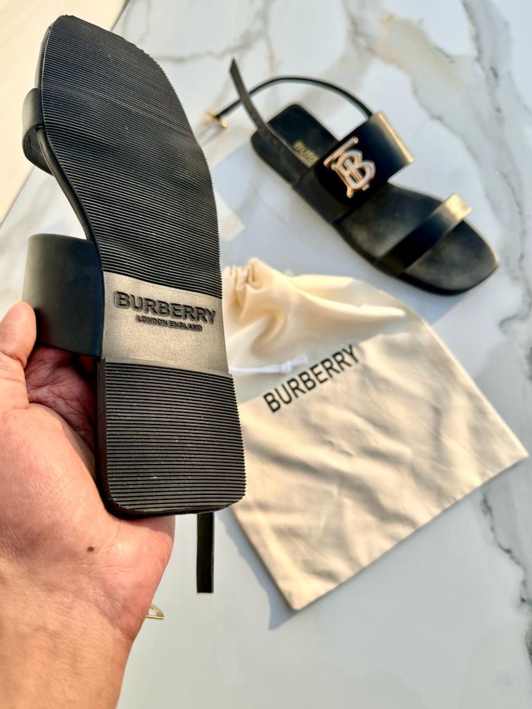 BURBERRY slippers