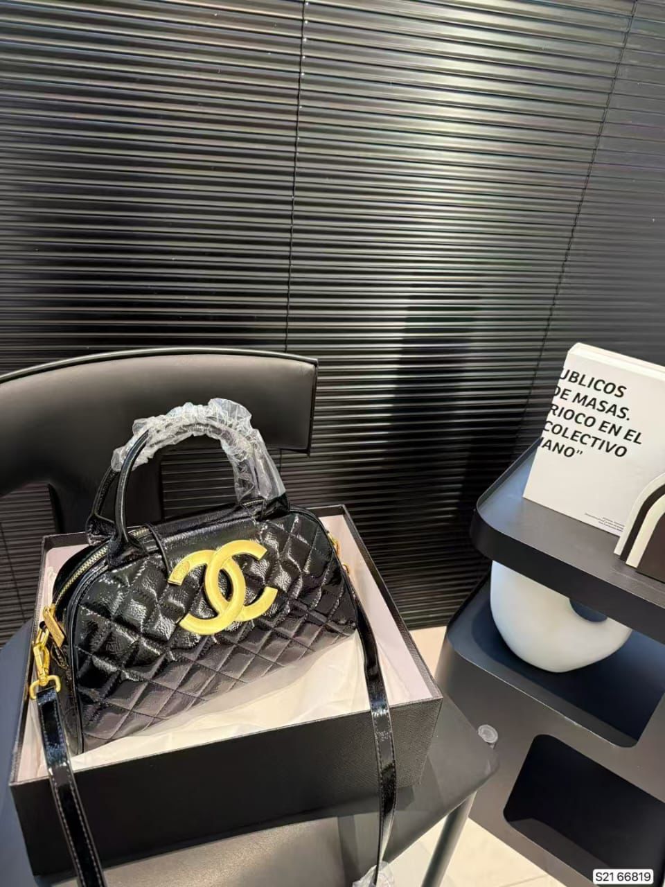 Black quilted Chanel Women’s Large Capacity Fashion Handbag 