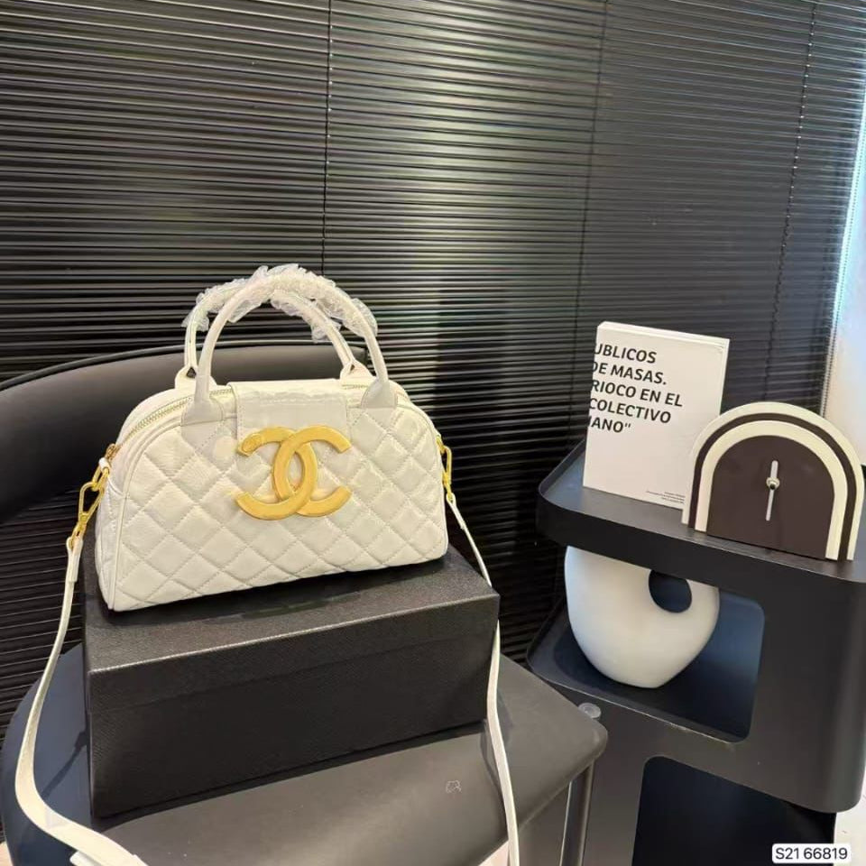White quilted Chanel Women’s Large Capacity Fashion Handbag 