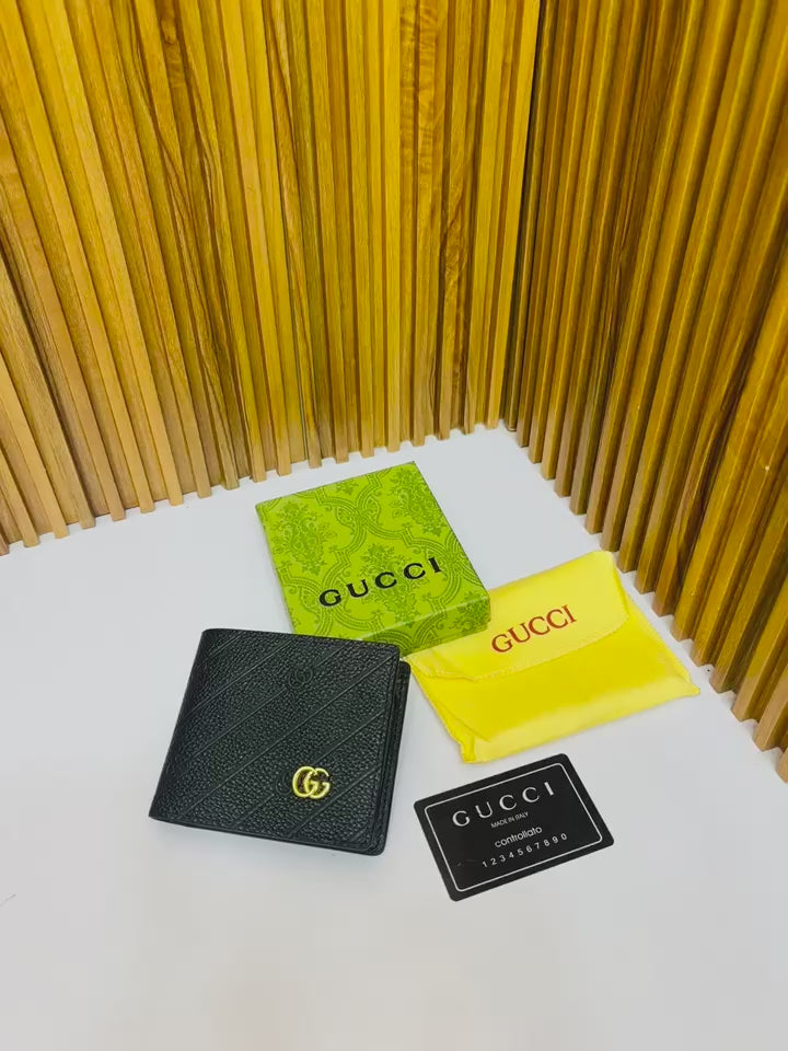 Gucci Premium Leather men Wallet